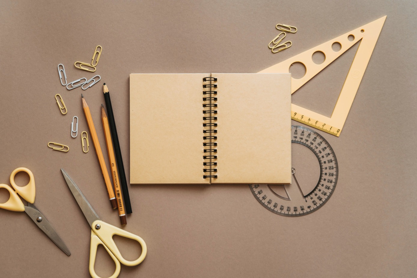 What is the required qualification for NIFT PG Entrance exam?